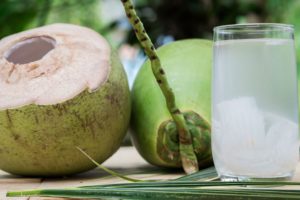 Benefícios da água de coco