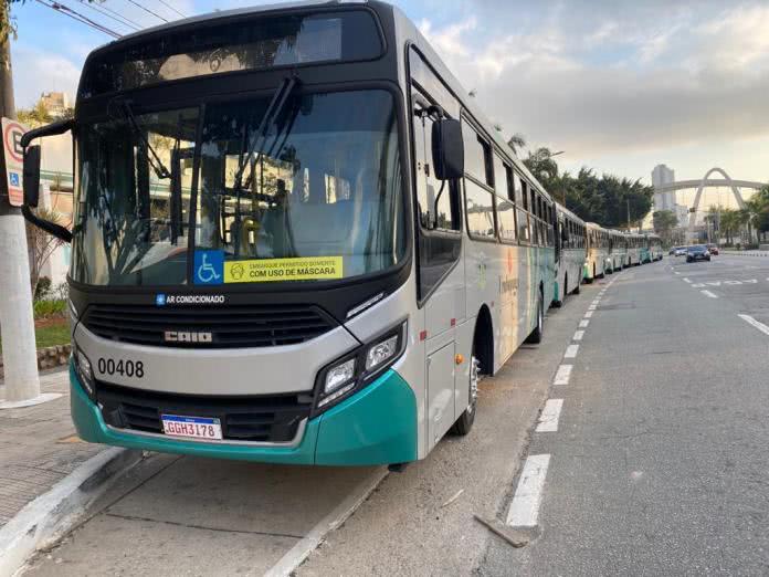 Empresas de ônibus querem aumentar a passagem para R$5,99