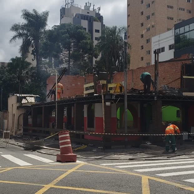 Prédio que abrigava Tchês Burguer já não existe mais